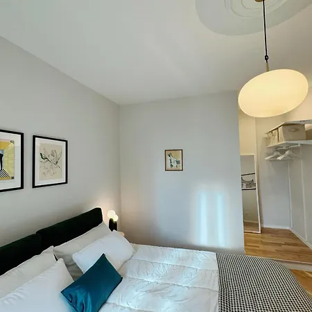 Modern High Floor With Park View